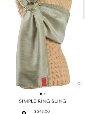 Sakura Sage Green Ring Sling with Gold Rings